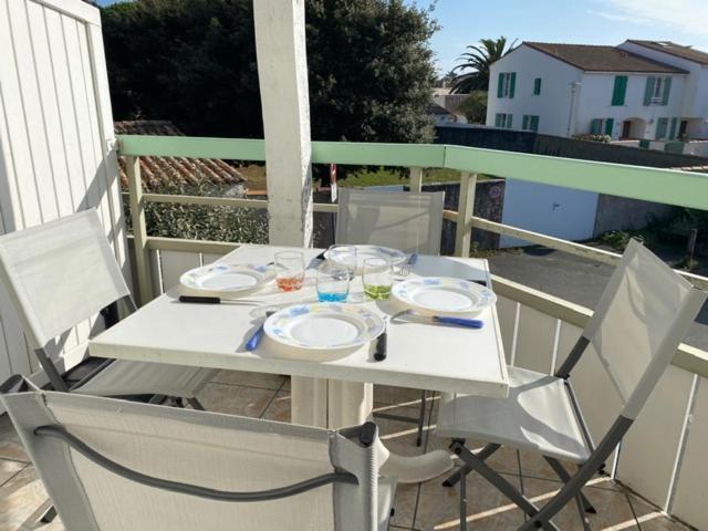 Apartment En Duplex Avec Balcon, 5 Minutes Et Centre Village La Couarde-sur-Mer